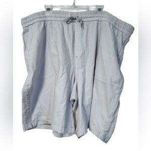 NWT Athleta Farallon plus size Bermuda shorts, size 26